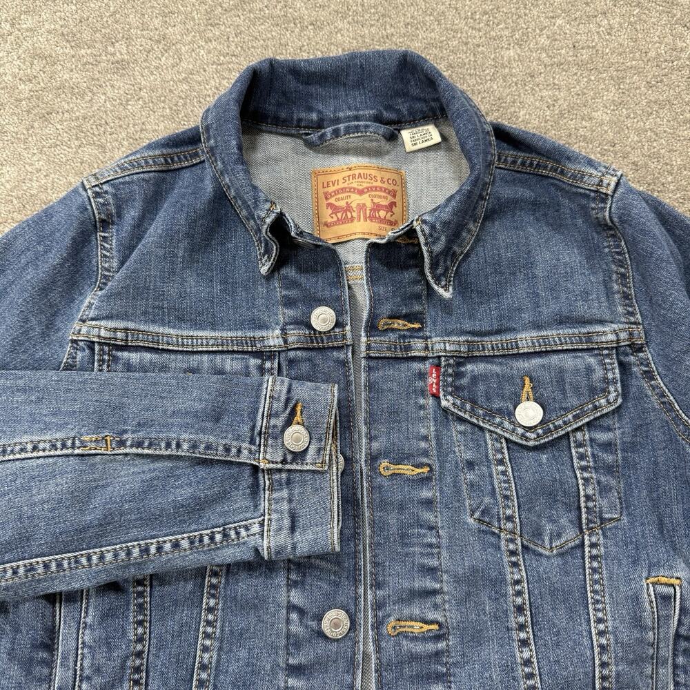 Levi’s Women’s Trucker Denim Jacket‎ Blue Small S Classic Button Front Pockets